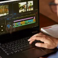 نیازمند فیلم بردارباگوشی و ادیتور حرفه ای
