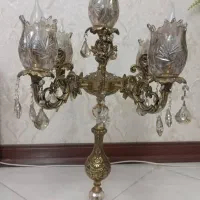 یه جفت آباژور برنز کنار سالنی