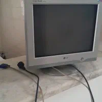 سیستم کامپیوتر قدیمی همراه با چاپگر HP