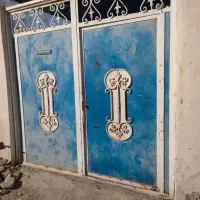 درب حیاط آهنی بزرگ