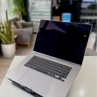 لپتاپ مکبوک پروi7 رم۱۶ گرافیک مجزا Macbook pro2019