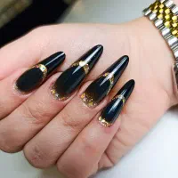 کاشت ناخن با بهترین متریال