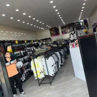 استخدام فروشنده آقا و خانوم در لباسفروشی