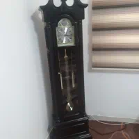 ساعت ایستاده و بوفه