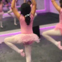 کلاس ژیمناستیک و باله کودکان
