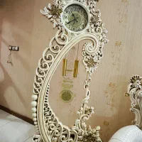 ویترین و ساعت
