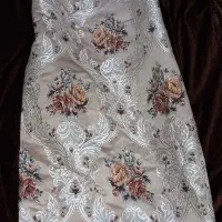 کتیبه و گوشواره و زیر پرده