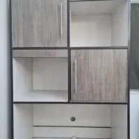 میز کامپیوتر و کتابخانه