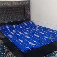تخت ومیز آرایش