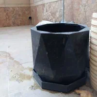 گلدان مشکی