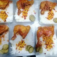 تهیه غذا مائده چلوکباب و خورشت