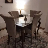 میز ناهارخوری ۴نفره کاملا سالم