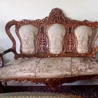 مبل سلطنتی آنتیک . کار شده با دست .چوب گردو