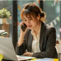 منشی باشگاه بدنسازی