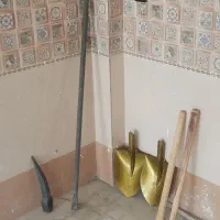 فروش کلنگ، بیل و دیلم سنگ‌شکن
