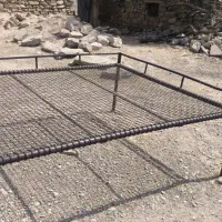 تخت فلزی