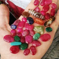 یاقوت ،انگشتر، اسکناس، سکهنقره  فندک، تسبیح