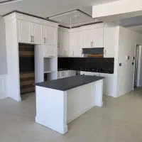 141 متر/ سه خواب/لابی/روف گاردن/صفر سند آماده