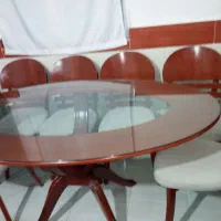 میز غذا خوری در حد نو