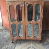 جاکفشی و میز TV