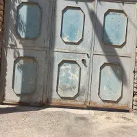 در حیاط
