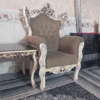 مبل هفت نفره همراه با میز عسلی