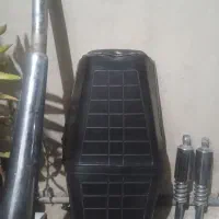 یک جفت کمک عقب سی جی یک عدداگزوز ویک زین دست دوم