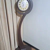 ساعت ایستاده