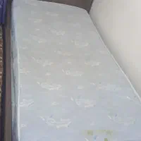 تخت نوجوان