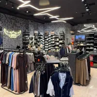 فروشنده پوشاک زنانه