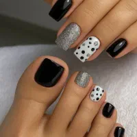 تخفیف ویژه خدمات ناخن.کاشت ناخن فقط ۴۰۰