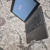 لپ تاپ بسیار تمیز toshiba