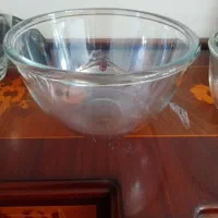 دو عدد کاسه بزرگ در حد نو فروشی