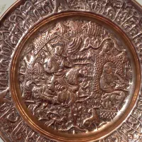 بشقاب قلم زنی دوره شاه عباس برونز ۱۹۵گرم