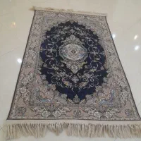 قالیچه ۱/۱.۵. سرمه‌ایی