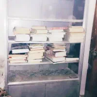 کمد کتابخانه فلزی