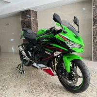 کاوازاکی‌ zx25r