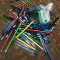 تعداد دوکیلو مداد رنگی