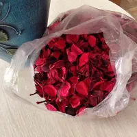 گلدان همراه گل