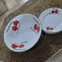 کاسه بزرگ چینی و سه بشقاب چینی
