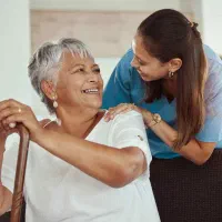 مراقب سالمند شبانه روزی
