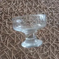 بستنی خوری