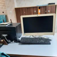 استخدام مددکار
