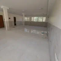 ۹۰ متر فلت طبقه همکف بر اصلی ( مناسب داروخانه )