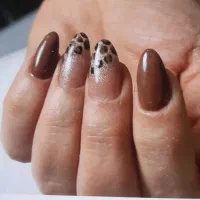 استخدام ناخنکار ماهر پرمشتری