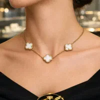 طلای مینیمال 18عیارباطراحی اختصاصی