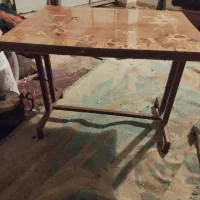 سلام یک عدد میز چرخ خیاطی به فروش میرسد