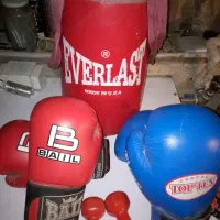 دستکش و کیسه بوکس