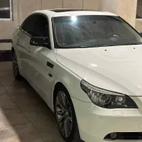 بی ام و 520i