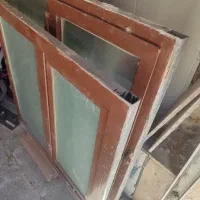 پنجره آهنی سالم